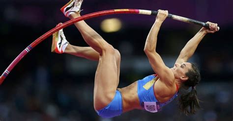 O salto com vara funciona do mesmo modo, mas neste salto, o atleta tem o apoio de uma vara. Cielo, Neymar e Isinbayeva estão entre as maiores ...