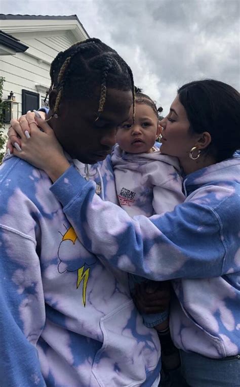 Iphone wallpaper (travis and kylie). Kylie Jenner and Travis Scott Make Their Love Even More ...