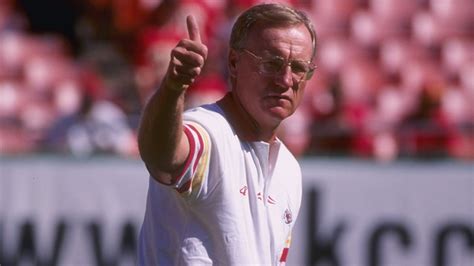 — marty schottenheimer, former coach and member of the kansas city chiefs hall of fame, has died at age 77. Rival Report 10/28: Marty Schottenheimer battling ...