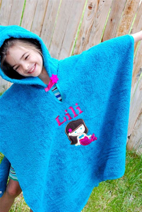Spending quality time at the beach with the family are among the best memories that parents share with their children. Mermaid Poncho towel, girls hooded towel, bath towel ...