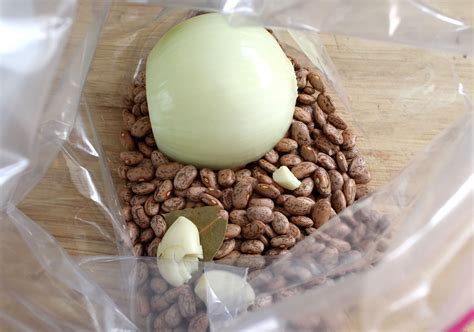 Never let your beans reach a roiling boil. Sous Vide No-Soak Beans | Recipe (With images) | How to ...