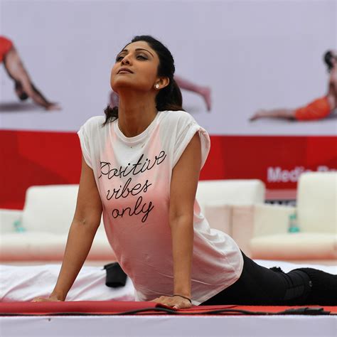 Jun 22, 2021 · video: Actress Shilpa Shetty celebrates International Yoga Day in ...