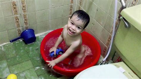 This may tire him out a bit, and since most babies are fussy in the bath anyway, it shouldn't cause. Baby bath time / Australian in the Philippines ️ - YouTube