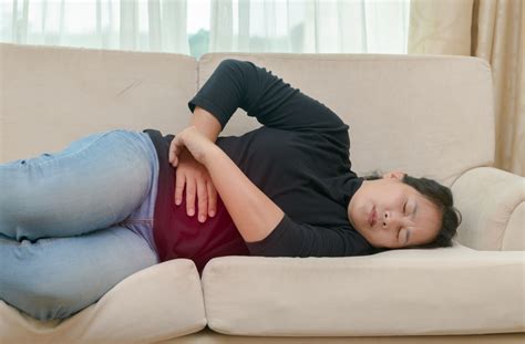 ‌cara mengatasi nyeri haid atau pre menstrual syndrom (pms). Sakit Perut Bagian Bawah Kiri Sampai Ke Kaki - Bali