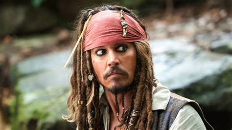 Im 17.jahrhundert sucht der pirat jack sparrow nach einem sagenumwobenen schatz in der karibik, als ihn das schicksal mit dem jungen will turner zusammenführt, der aus anderen gründen auf derselben fährte ist: Ohne Johnny Depp: Der Stand von "Fluch der Karibik 6 ...