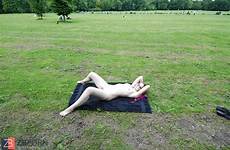 park public nackt naked im stadtpark sabine paramour zb tv zbporn
