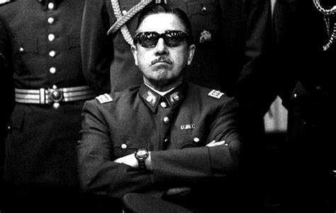 ¿pinochet traicionó a manuel contreras? In Cile soffia il vento del fascismo: il nipote di ...