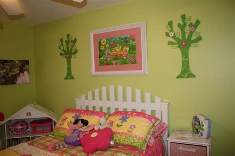 Free shipping* on orders of $50 or more. My daughter's new bedroom - custom picket fence headboard ...