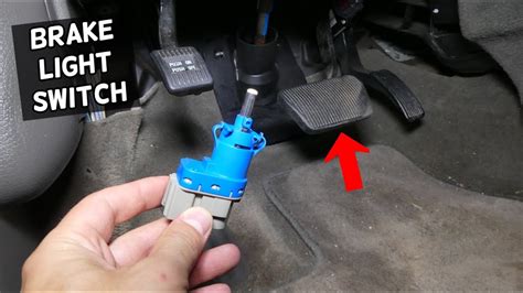 While the light is yellow, the brake system may still have enough fluid to function. HOW TO REPLACE REMOVE BRAKE LIGHT SWITCH ON LINCOLN MKX ...