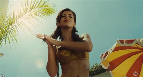 Rio ne répond plus est un film réalisé par michel hazanavicius avec jean dujardin, louise monot. Reem Kherici dans OSS 117 Rio ne Repond Plus - 24/07/14 - 01