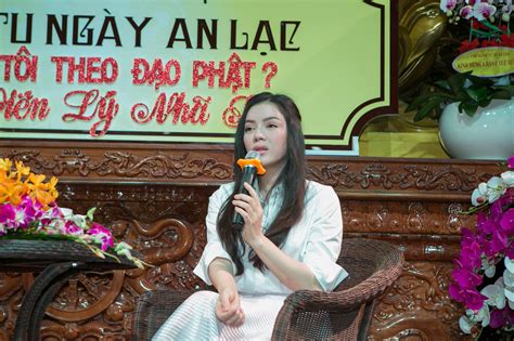 Check spelling or type a new query. Lý Nhã Kỳ khóc kể về tuổi thơ nghèo khó ăn khoai trừ bữa