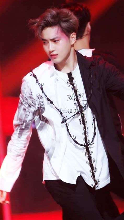 Check spelling or type a new query. My man slaying hard...😍😍😍😍 #suho #exo | Selebritas, Suami ...