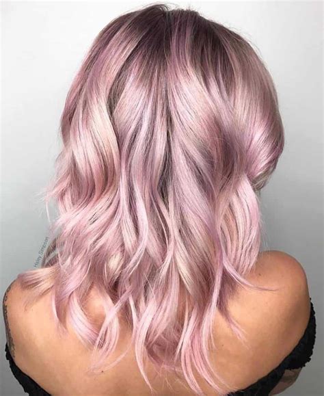 See the haircuts that are tending right now, right here. Medium Hairstyles for Women 2021: Stylish Options (47 ...