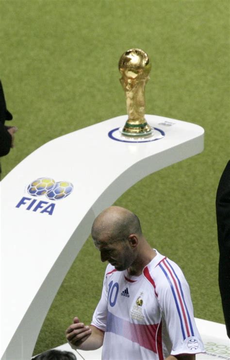 Football, sportsman, football club, soccer. Zinedine Zidane photo 3 of 123 pics, wallpaper - photo ...