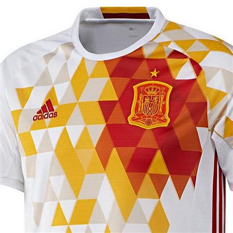 Spagna pronostici calcio gratuiti, statistiche complete, coefficienti e analisi. Maglia calcio Nazionale Spagna Away 2016/17 - Adidas ...