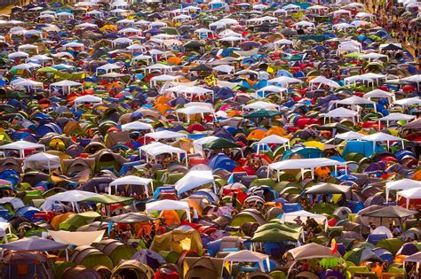 Een dagticket voor pukkelpop 2021 kost €105, voor een combiticket betaal je €215. Pukkelpop festival camp in Belgium | Festival camping ...