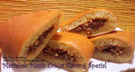 Masukkan lelehan coklat yang sudah di tim tadi lalu aduk hingga rata. Rumah Kue JESSI: Martabak Manis Coklat Kacang Spesial