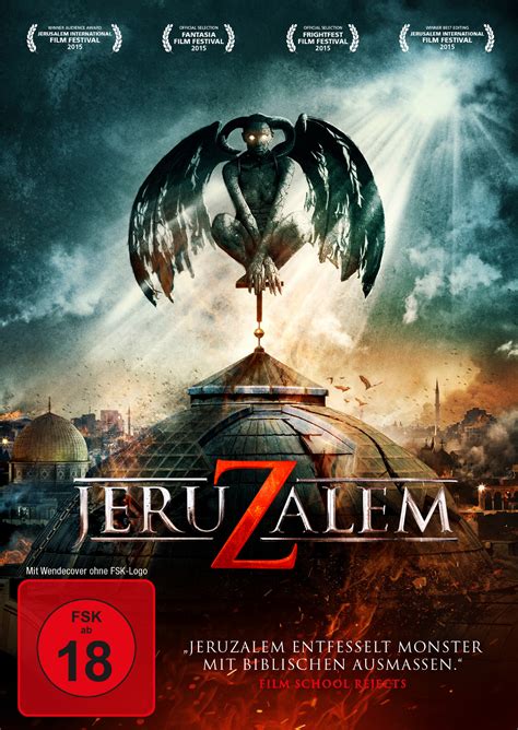 The ground is light and sandy. JeruZalem - Film 2015 - FILMSTARTS.de