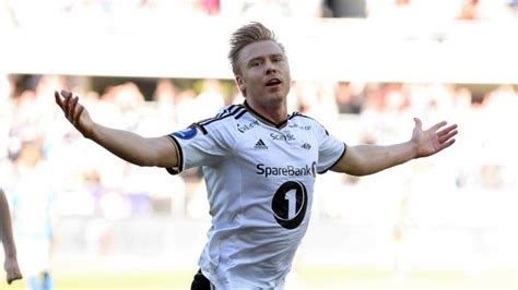 Alexander søderlund born 3rd august 1987, currently him 33. Mercato ASSE : Söderlund retourne à Rosenborg (Officiel)