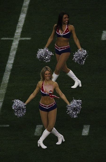 The list below provides some insight on hilariously shocking cheerleader uniform faux pas. Female Athlete wardrobe malfunctions part 2 - Gallery ...