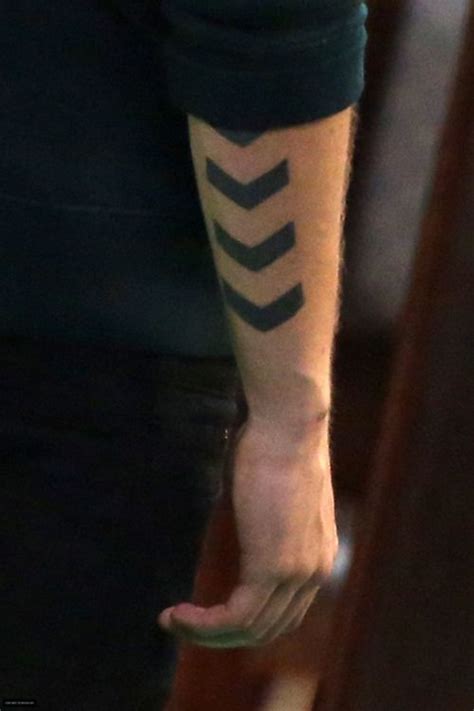 Get daily tattoo ideas on socials. 77 INNOVATIVE GEOMETRIC TATTOO DESIGN INSPIRATIONS ...