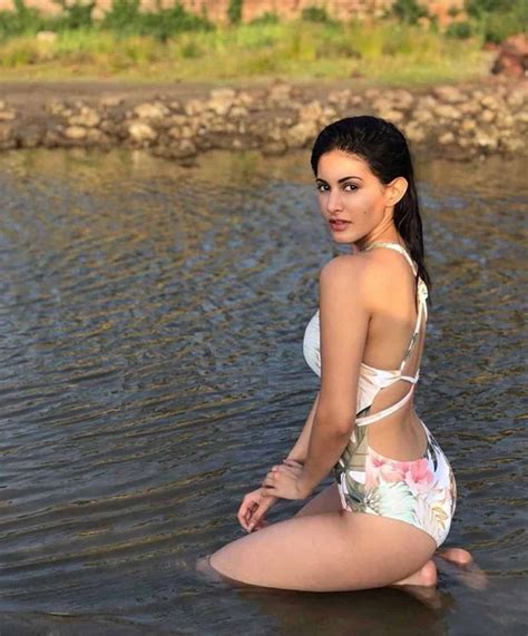 Biografia filmografia critica premi articoli e news trailer. Amyra Dastur Jaw-Dropping Pics - Page 5 of 8 - Gulte
