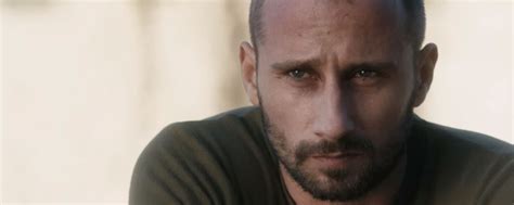 He is best known for his roles in loft, bullhead and rust and bone, the latter for which he won the césar award for most promising actor Matthias Schoenaerts beschützt Diane Kruger im neuen ...