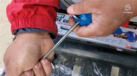 Proper greasing requires little or no weight behind the grease gun handle. How to use a grease gun. - YouTube