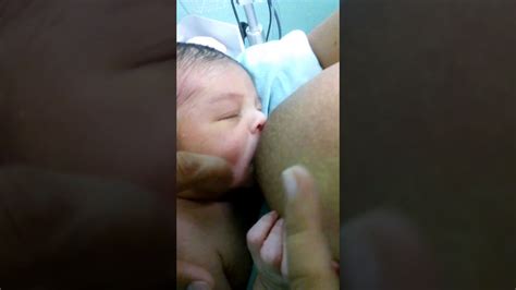 Cuando se mantiene lactancia materna en niños mayores de seis meses acompañada de una dieta óptima, se previene la malnutrición y puede salvar la vida a cerca de un millón de niños. Lactancia materna exclusiva - YouTube