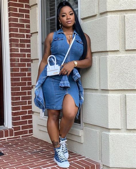 The model and influencer is off on a 10 day break in search of warmer weather. Pin on Everything Fashion