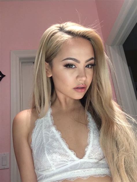 Asian hair up dos for weddings: 𝔯𝔥𝔬𝔰𝔢𝔤𝔬𝔩𝔡𝔡 ⛓ | Balayage hair, Hair looks, Asian hair