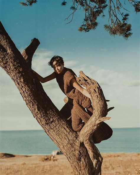 Bayerns ministerpräsident markus söder und staatsminister georg eisenreich haben für eine veranstaltung an der münchener hff hochschule für fernsehen und film münchen vorbeigeschaut. Marcus Söder on Instagram: "Julia in a tree (outtake) by ...