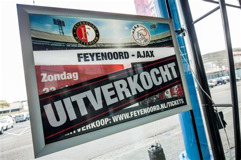 Hoewel feyenoord en ajax in dat jaar nog niet tegen elkaar speelden, was de tegenstrijdigheid een feit. Opstelling Feyenoord - Ajax | 23 Oktober 2016 vaanf 14.30 uur!