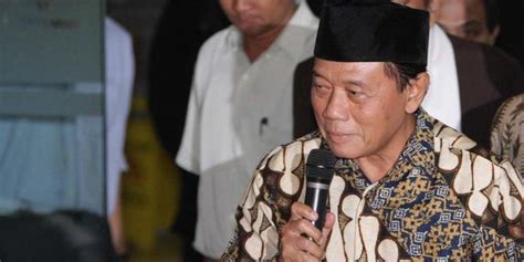 Pada mei 2021 lalu, dimas mengatakan kondisi kesehatan ayahnya kian. Kisah Brutus dan Harmoko penyanjung yang jatuhkan Soeharto ...