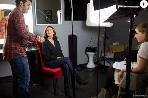 Au milieu des années 2000, elle participe à quelques épisodes de séries bien connues du grand public, comme maigret, commissaire cordier, engrenages ou encore pj. Exclusif - Valérie Karsenti - Coulisses - Spectacle Elles ...