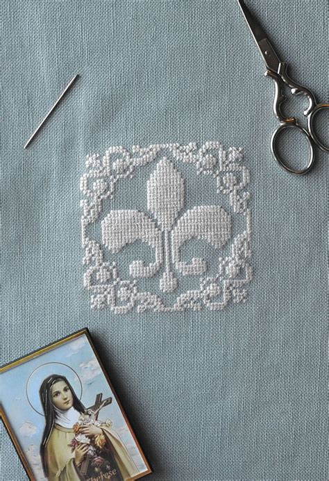 It would make a great decoration for a vestment, a pulpit fall, an altar frontal, or a banner. Fleur De Lis ~ Free PDF Cross Stitch Pattern | Cross ...