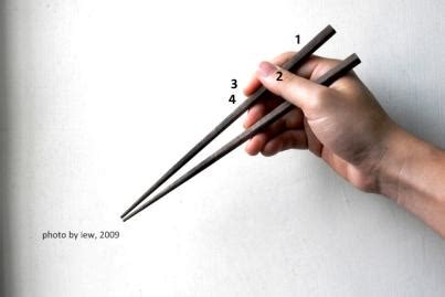 ᠪᠦᠭᠦᠳᠡᠨᠠᠶ᠋ᠢᠷᠠᠮᠳᠠᠬᠤᠤᠯᠤᠰ (bügüde nayiramdaqu ulus) (calque). iew＠緯｜PChome新聞台