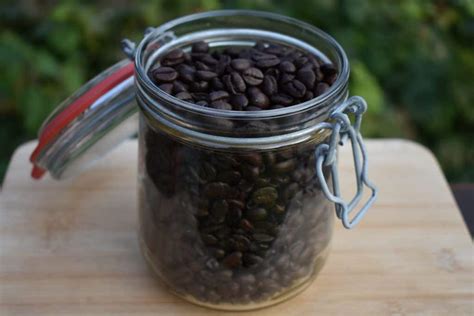 The best way to store coffee is to store it in the bag it comes in, vonie says. How Long and How to Store Coffee Beans at Home Correctly