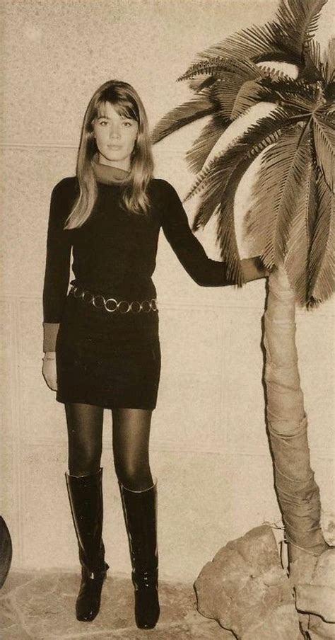 See more ideas about francoise hardy, hardy, anna karina. Françoise Hardy Seine's Edge | Fashion, Beatnik style, Sixties fashion