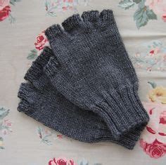 Please do not reprint or repost this pattern, but please do link. Men's Fingerless Gloves pattern by J. Campbell | Knit ...