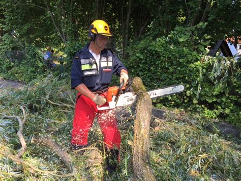 In hochgelegenen gebieten sowie auf der alpensüdseite sind tage mit nebel weit seltener, in den sommermonaten sogar äusserst selten. Feuerwehr Kreuzlingen - Einsatz Details