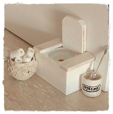 Weitere ideen zu basteln, toilettenrolle basteln, klopapierrollen basteln. mini toilet (mit Bildern) | Puppenhaus, Basteln, Shabby