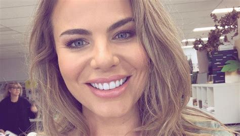 From avoiding water to working out at 2am: OG Biggest Loser Star Fiona Falkiner Flaunts Bikini Bod In ...