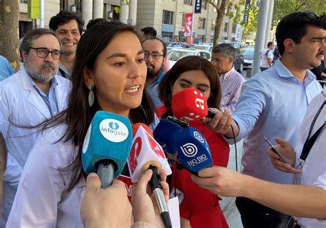 Izkia siches pastén has already shown amazing leadership and enormous potential. Izkia Siches seguirá siendo la presidenta de los médicos ...