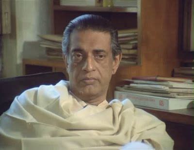 Get satyajit ray photo gallery, satyajit ray pics, and satyajit ray images that are useful for samudrik, phrenology, palmistry/ hand reading this satyajit ray images section updates regularly. SATYAJIT RAY (With images) | Satyajit ray, Ray film, Film art