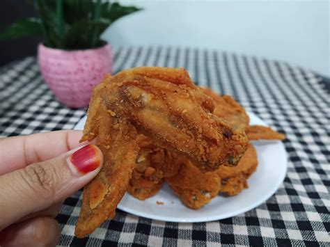Tepung bestari garam secukup rasa ayam diperap selama 1 jam. Ayam Goreng Macho Ayam Goreng RM1 Selayang - Ana Suhana