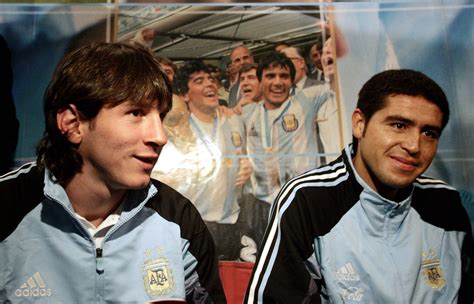 Only high quality pics and photos with lionel messi. A young Lionel Messi learning from legends… - Squawka Football