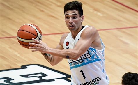 Leandro vildoza obligó el primer suplementario con este bombazo lejano. Vildoza: "En Regatas la idea es ganar siempre" | Basquet Plus