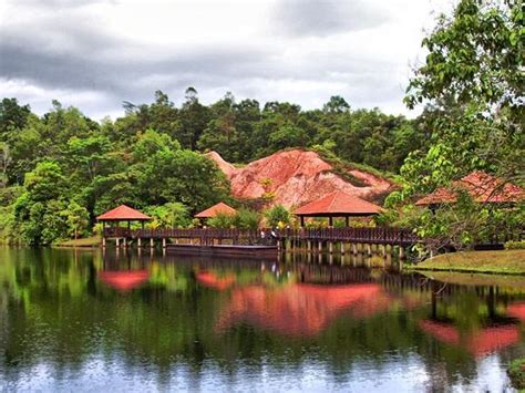 Batu pahat terletak sejauh 239 kilometer dari kuala lumpur. Sri Medan Lake (Taman Tasik Botani) - Lake - Batu Pahat ...