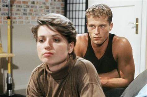 While travelling abroad, a guy falls for a romanian beauty whose unreachable heart has its origins in her violent, charismatic ex. Til Schweiger wird 50: Von der Lindenstraße nach Hollywood ...